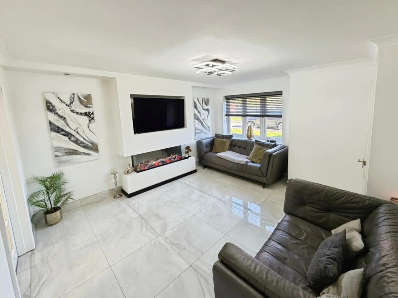 Foxdene, Little Sutton, CH66, photo 6