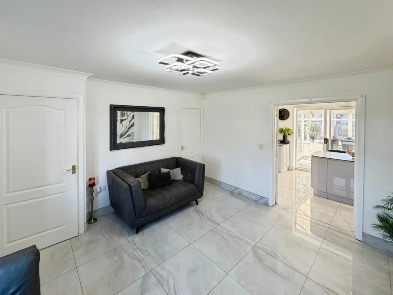 Foxdene, Little Sutton, CH66, photo 10