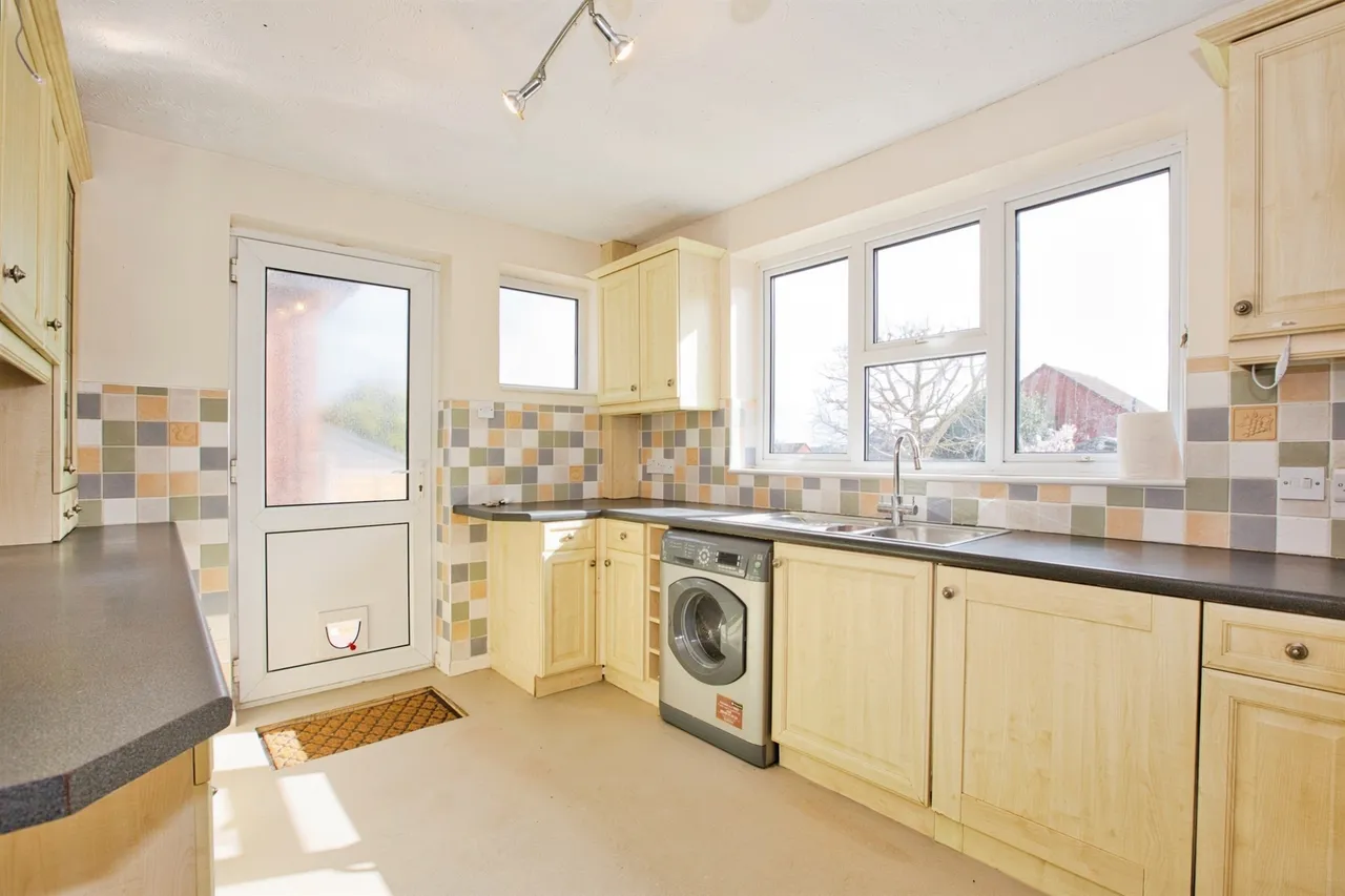 Furland Road, Crewkerne, photo 12