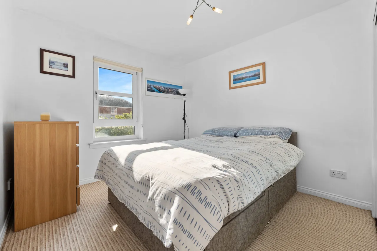 2/1, 14 Old Castle Gardens, Cathcart, G44 4SR, photo 9