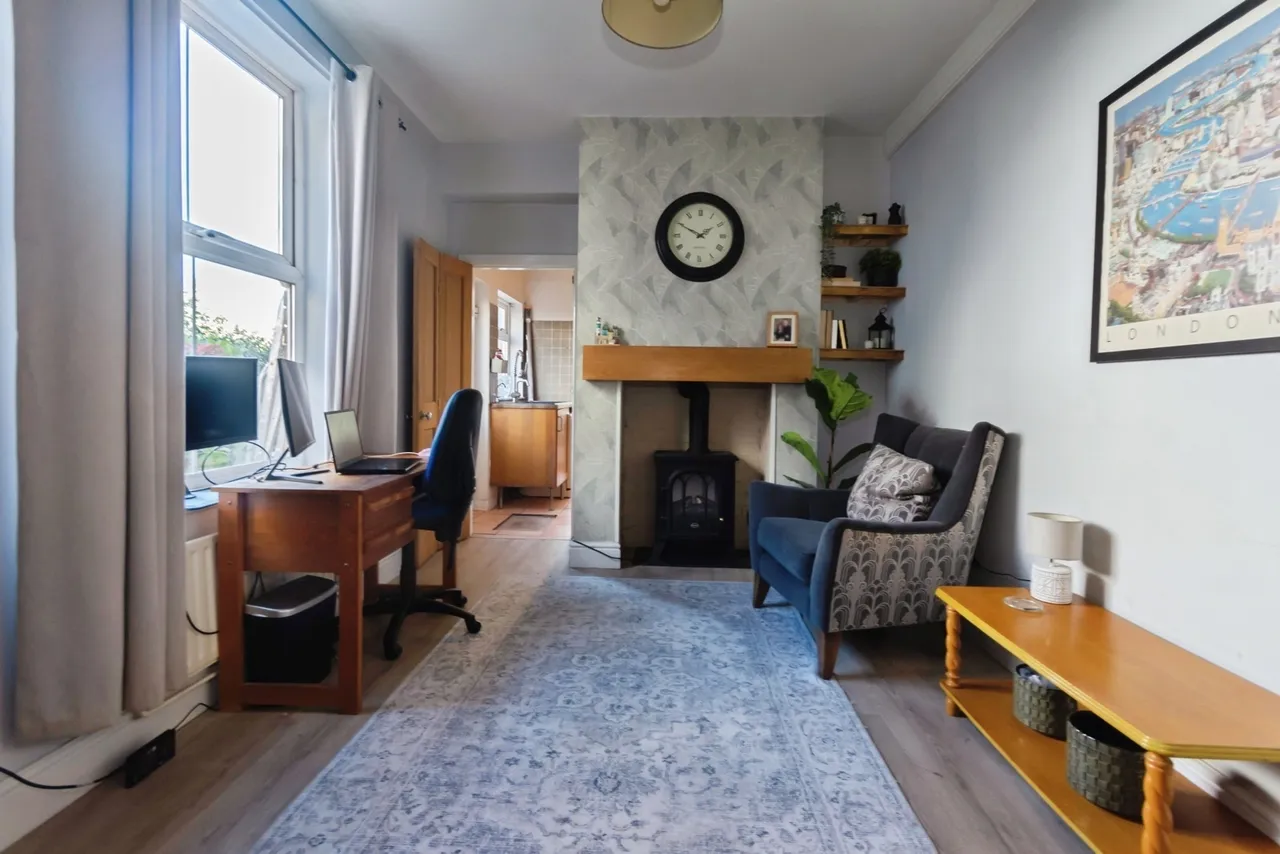 Warwick Road, Acocks Green, B27, photo 4