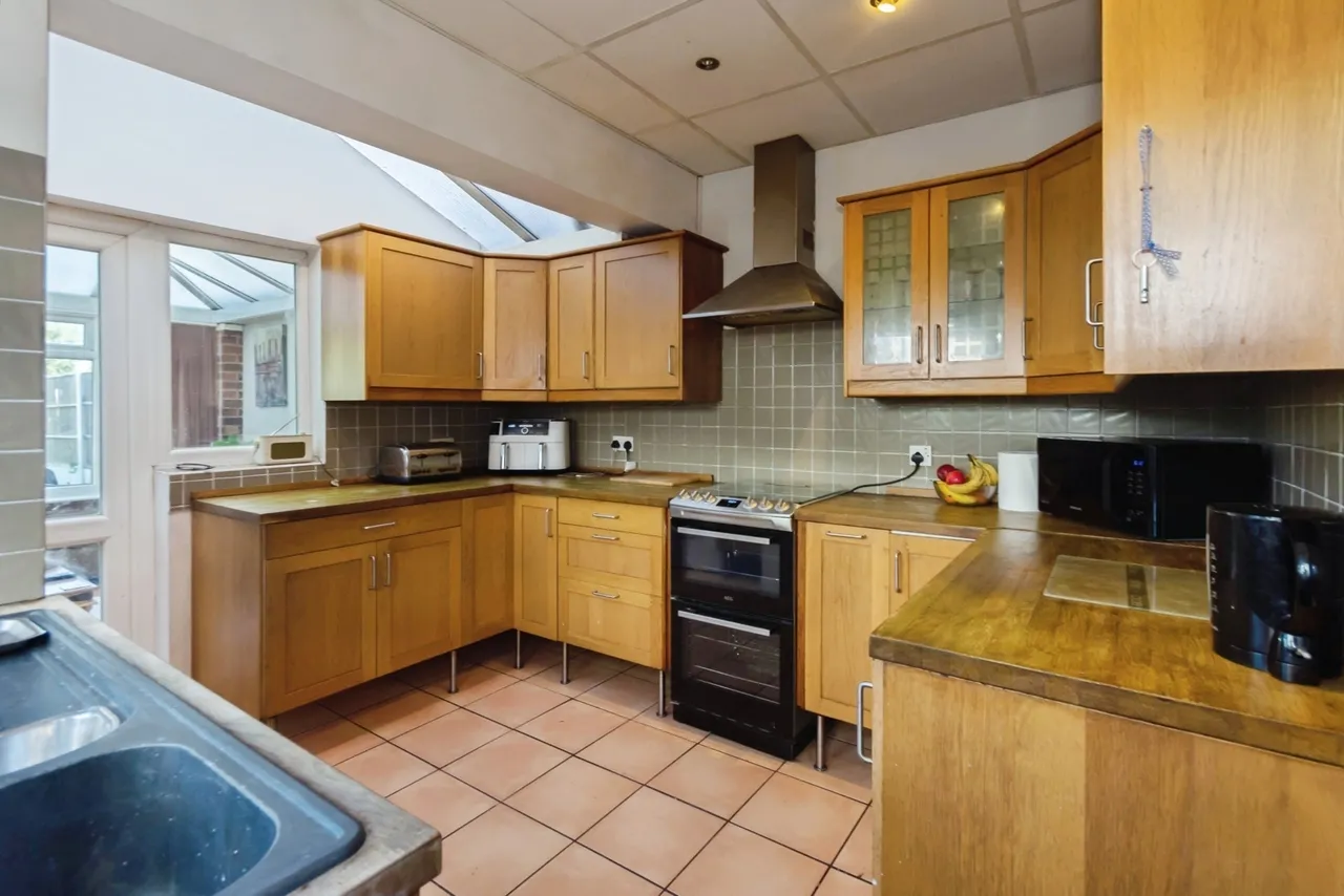 Warwick Road, Acocks Green, B27, photo 7