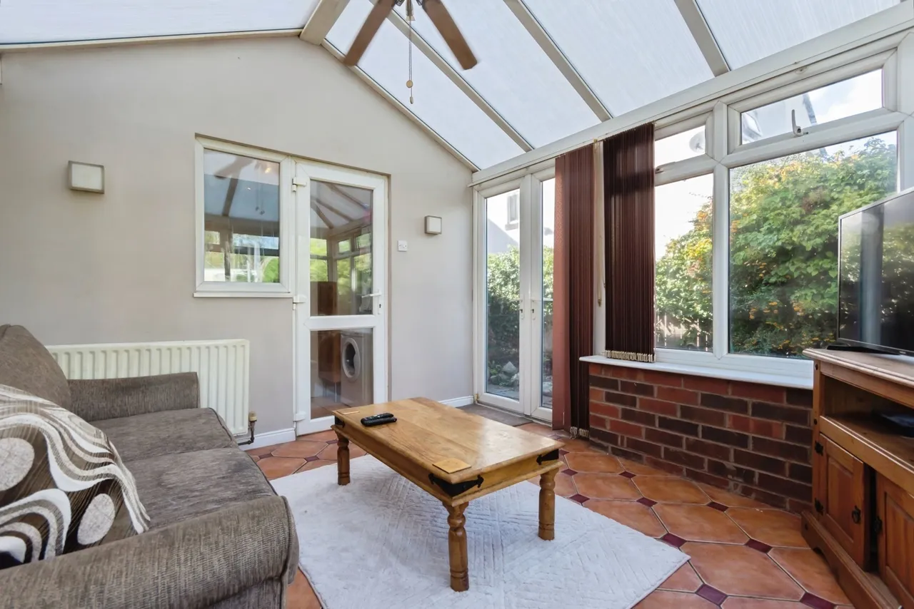 Warwick Road, Acocks Green, B27, photo 8