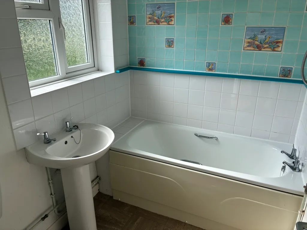 Bale Road, Sharrington, NR24, photo 14