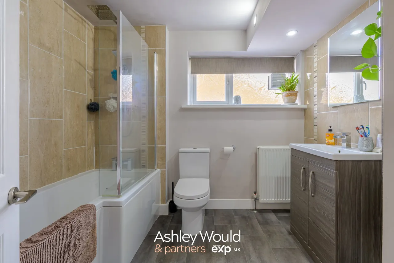 Pevensey Close, Tividale, Oldbury, B69, photo 12