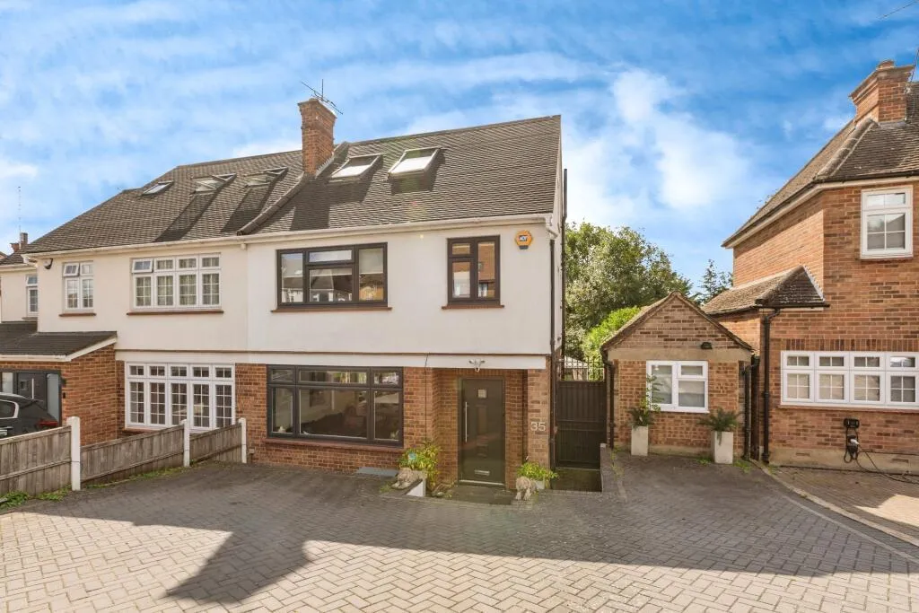 4 bed house for sale — The Reddings, Mill Hill, NW7, London