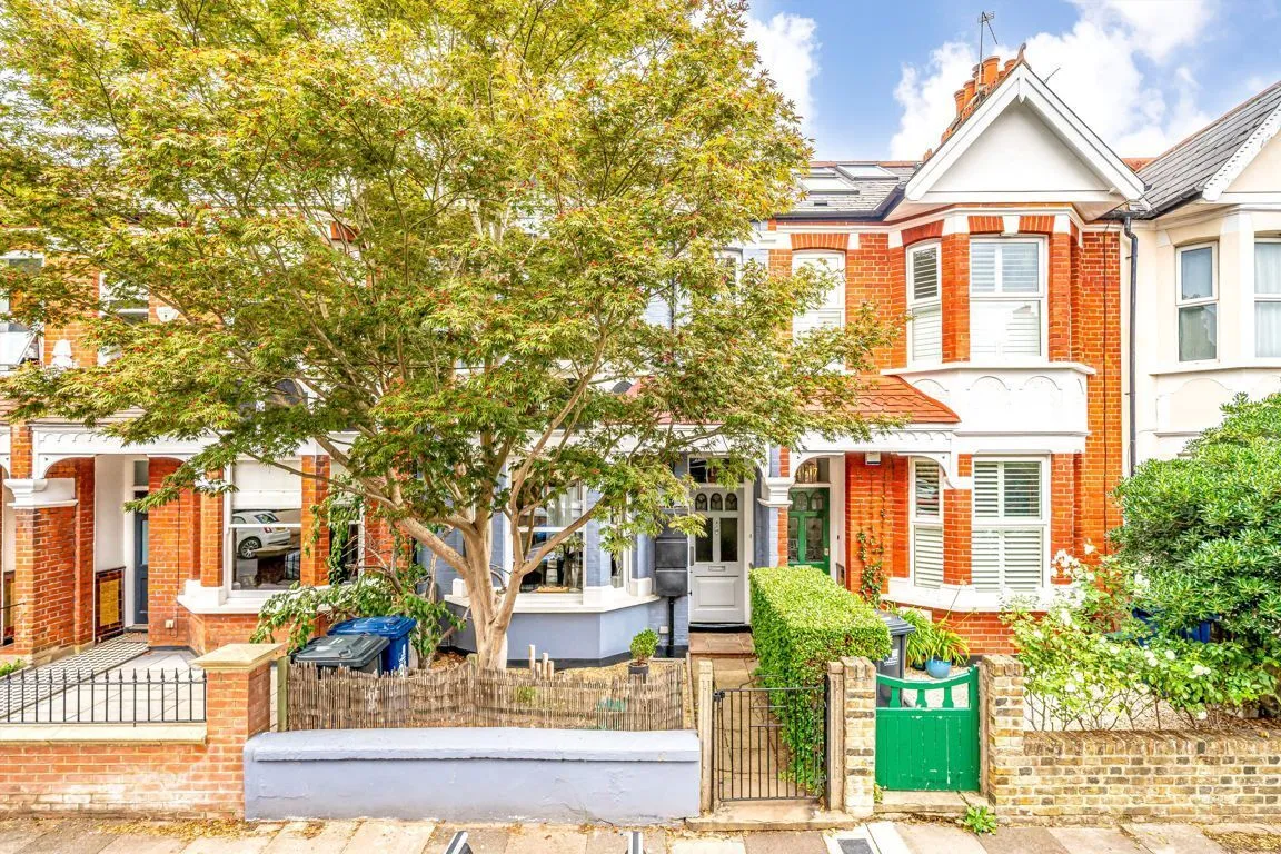 3 bed property for sale, Adelaide Road, W13