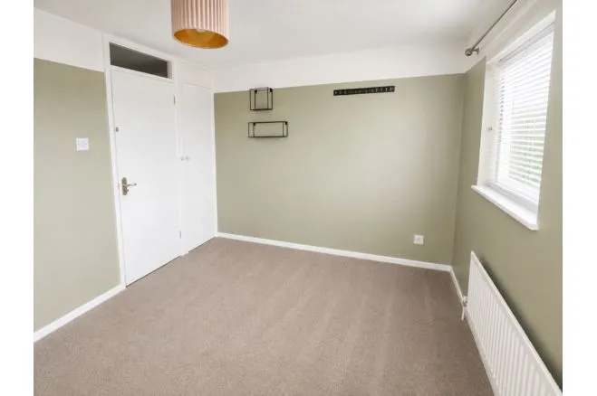 Woolf Close, Thamesmead, photo 12