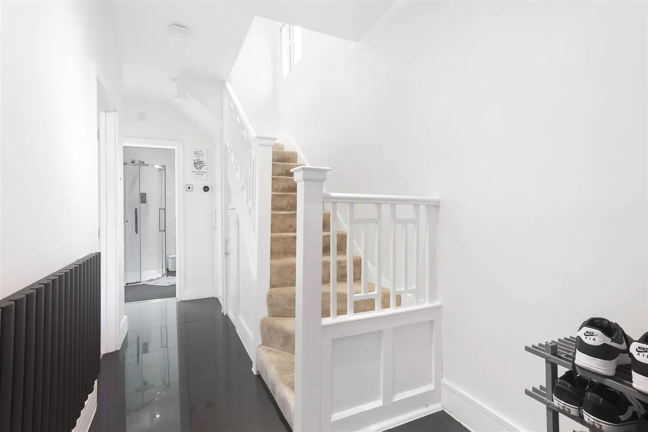 Seymour Road, Carshalton, SM5, photo 9