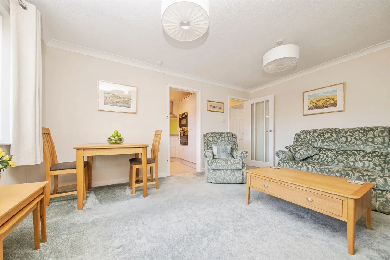 Weavers Court, Sudbury, photo 9