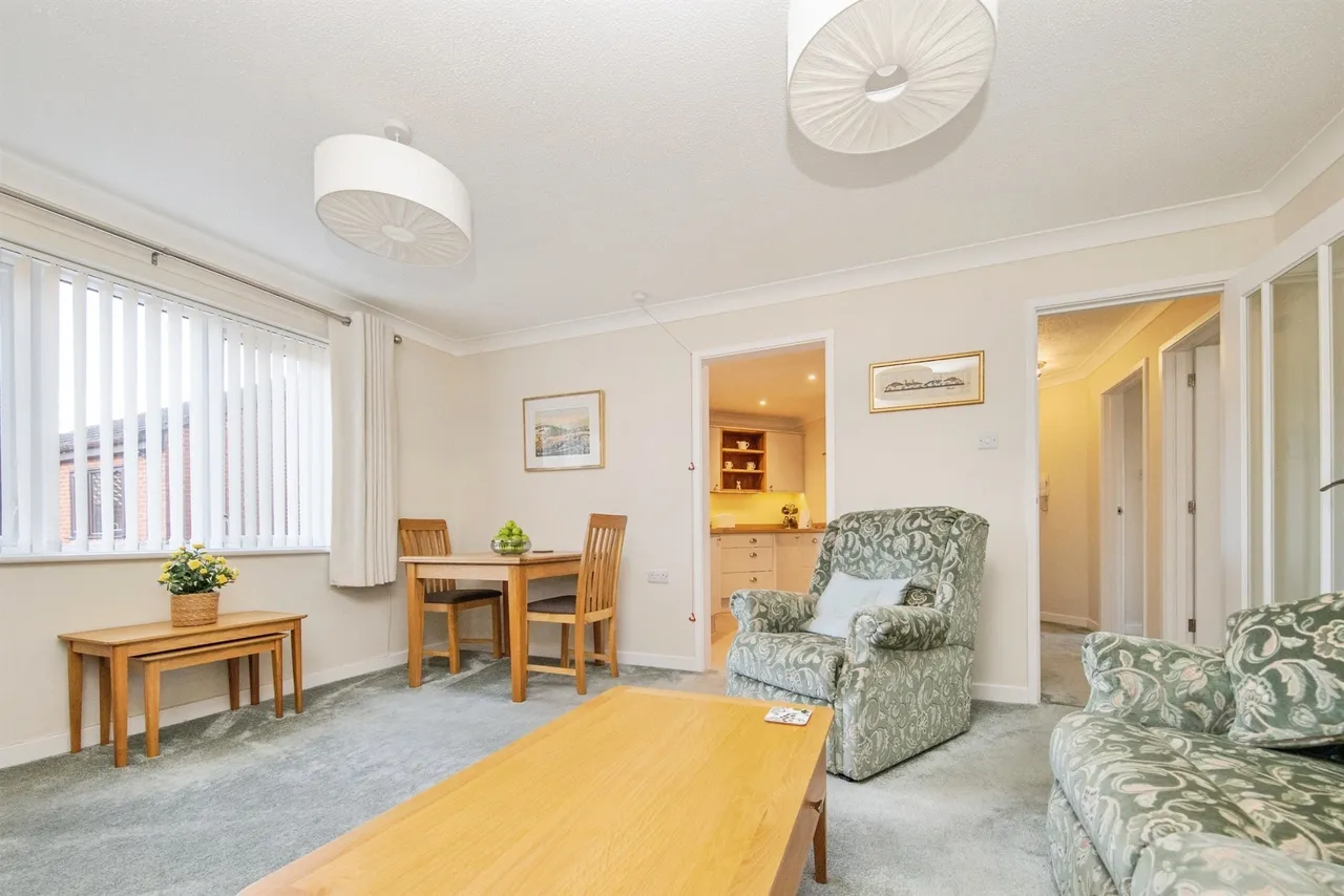 Weavers Court, Sudbury, photo 7