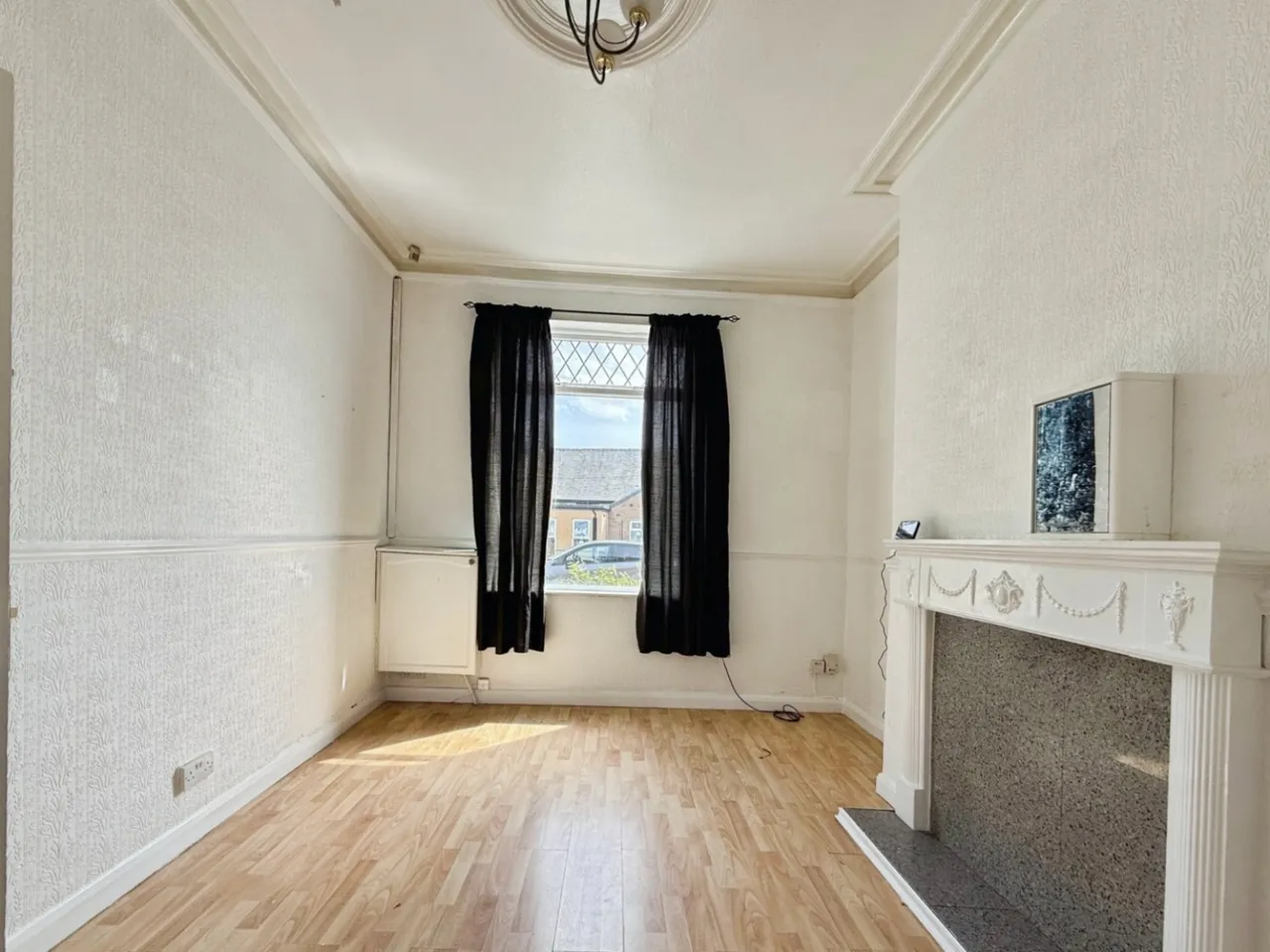 Kirkhall Lane, Leigh, photo 6