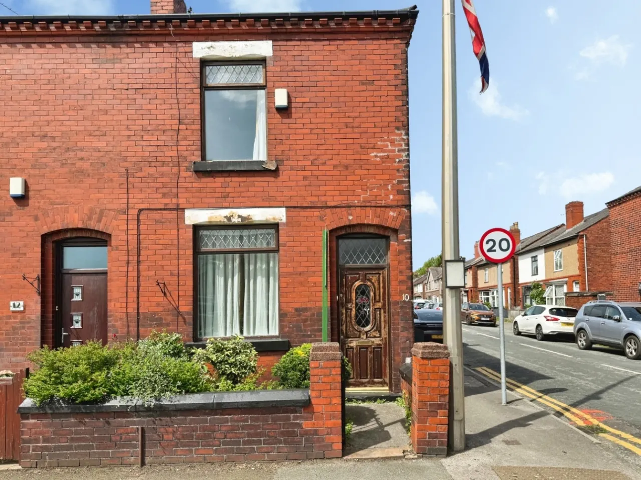 2 bed house for sale — Kirkhall Lane, Leigh