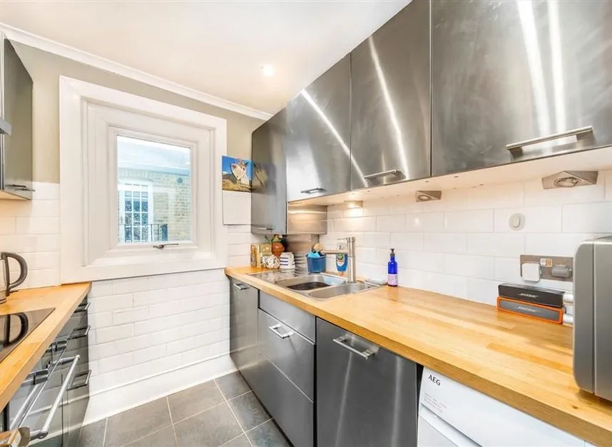 Swallowfield Road, Charlton, SE7, photo 2