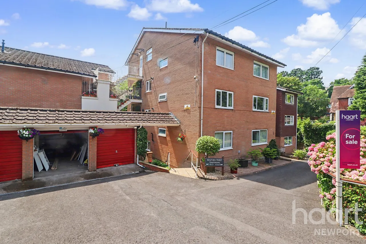 3 bed flat for sale, Stow Park Crescent, Newport, NP20