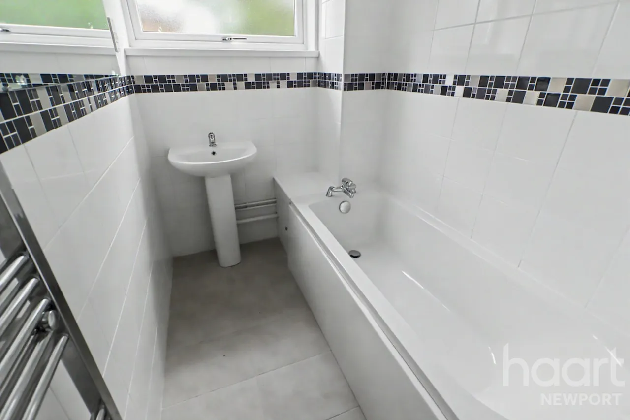 Stow Park Crescent, Newport, NP20, photo 12