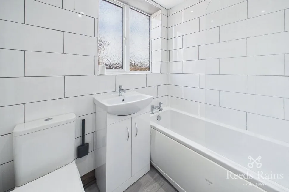 Marland Crescent, Stockport, SK5, photo 17