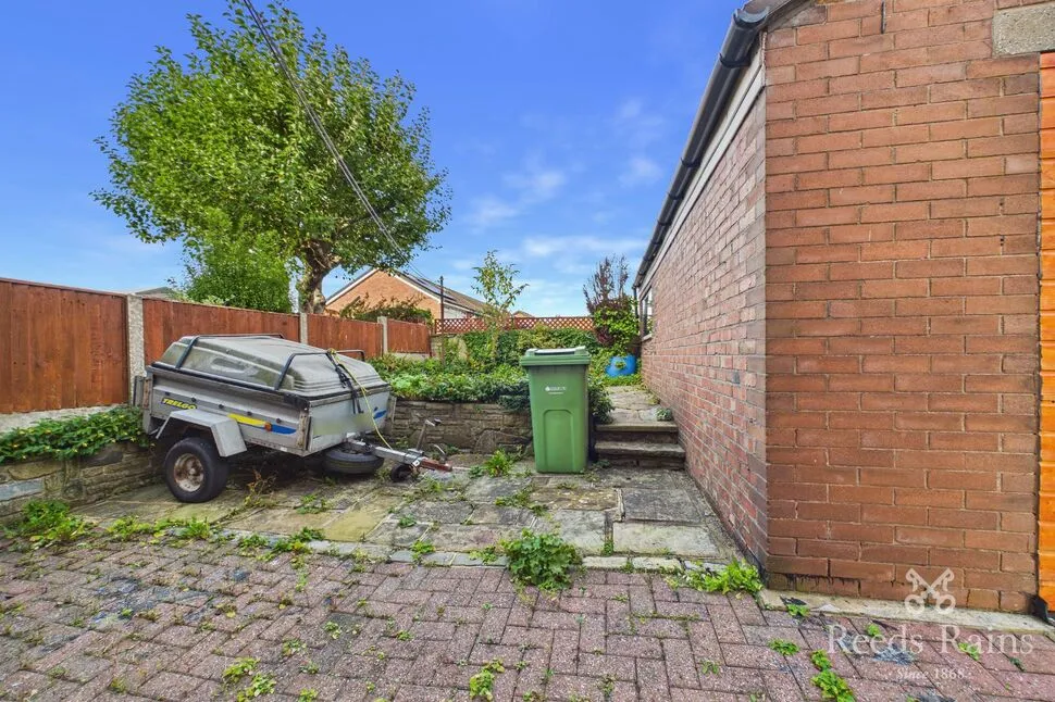 Marland Crescent, Stockport, SK5, photo 9