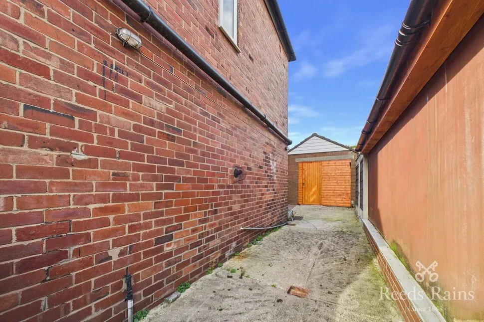 Marland Crescent, Stockport, SK5, photo 11