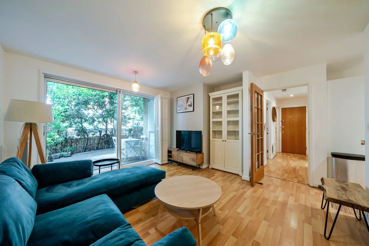 2 bed flat for sale — East Dulwich Road, SE22