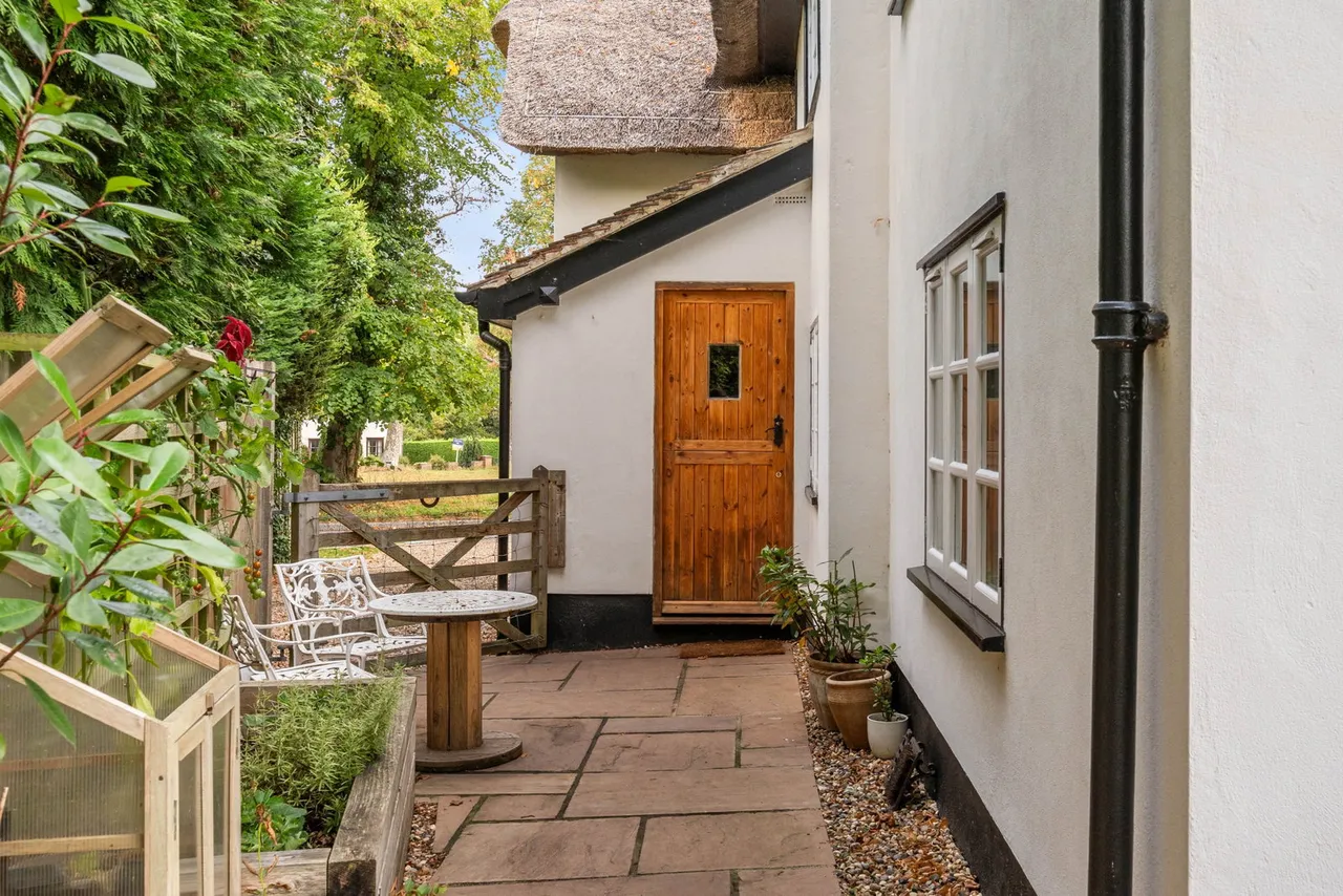 Old Bowling Forge, Cottered, SG9, photo 36