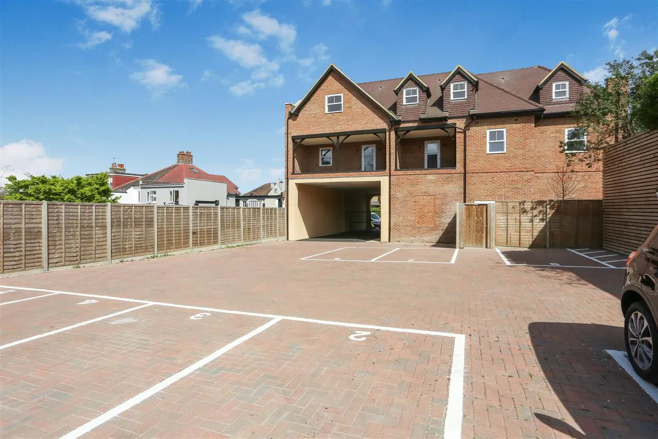 Malden Road, Cheam, Sutton, SM3 8QW, photo 17