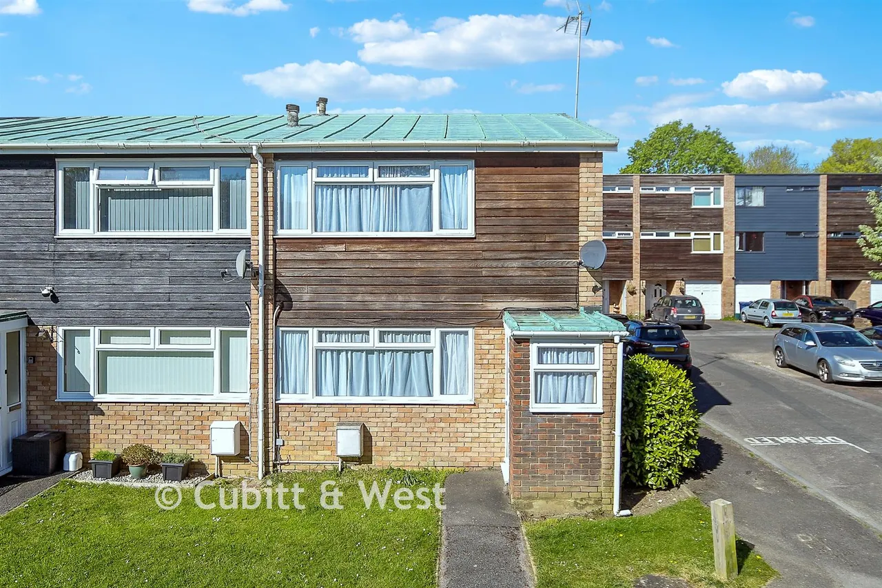 2 bed house for sale, Beaumont Square, Cranleigh, GU6