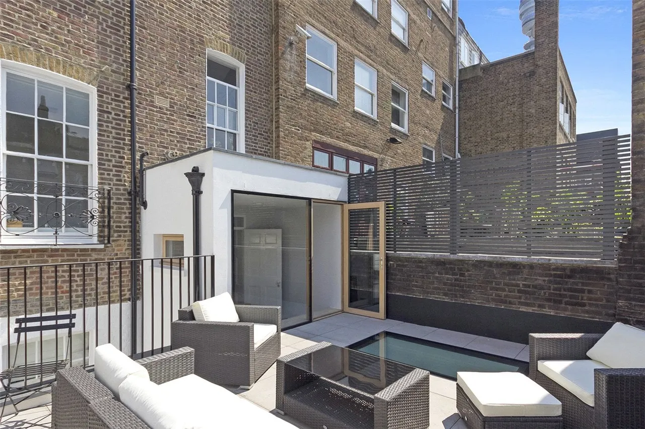 Conway Street, London, W1T, photo 2