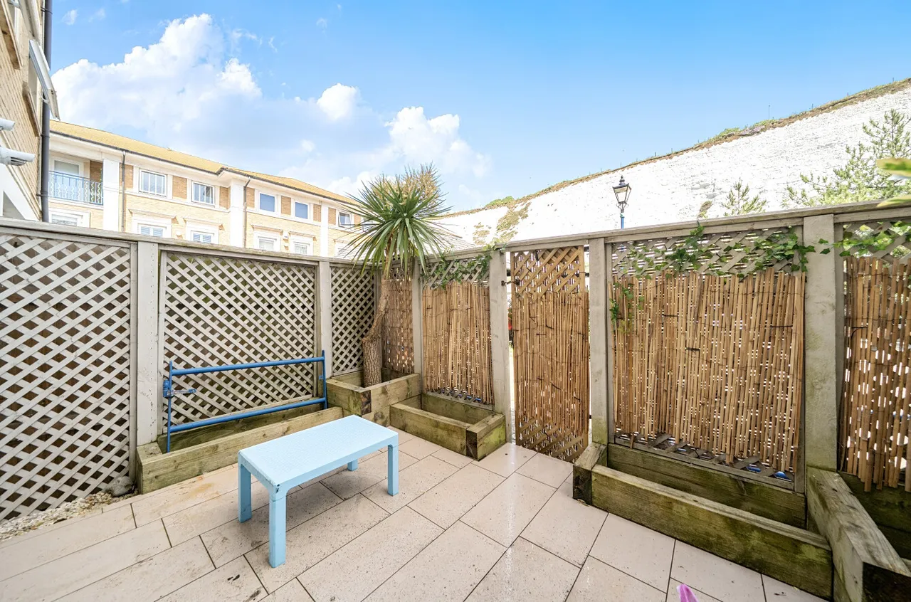 Victory Mews, The Strand, BN2, photo 15