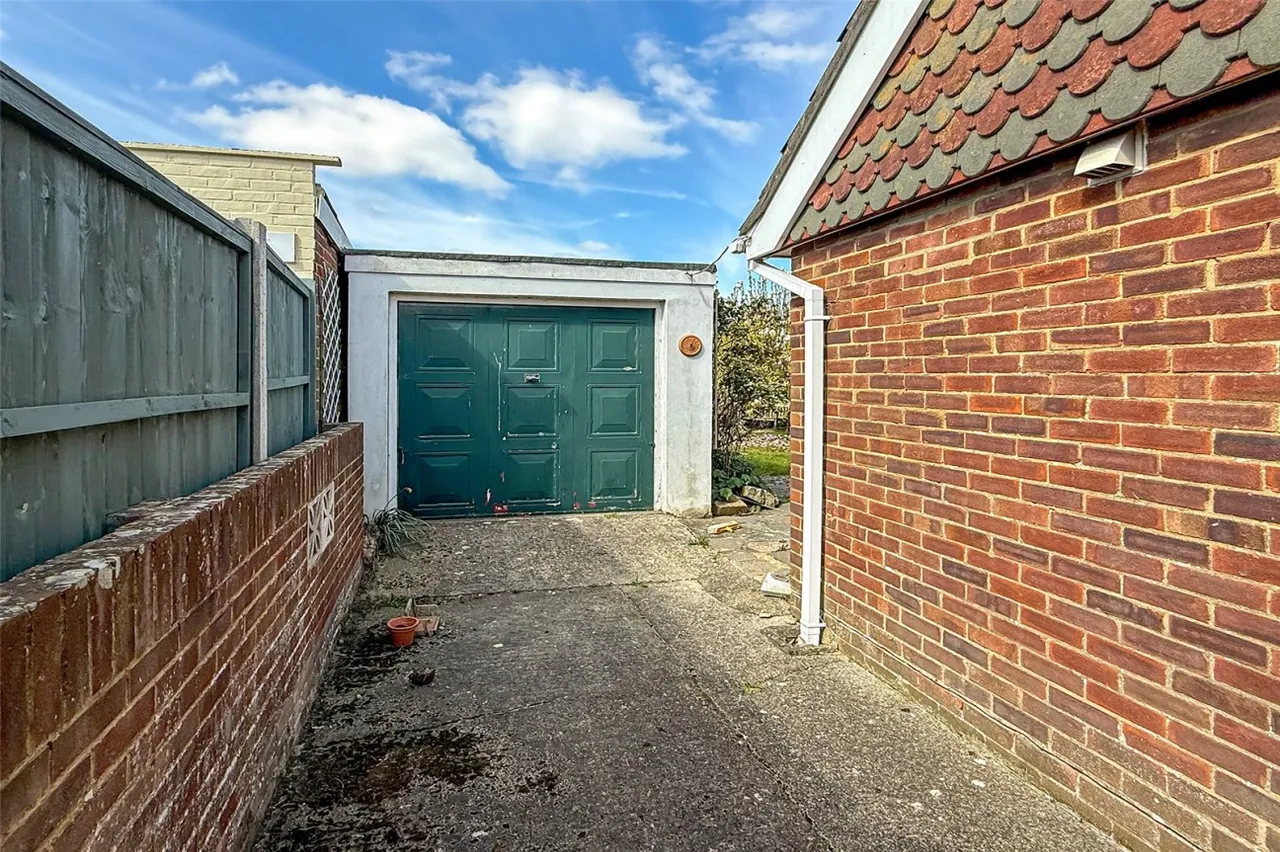 Littlehampton, BN17, photo 13