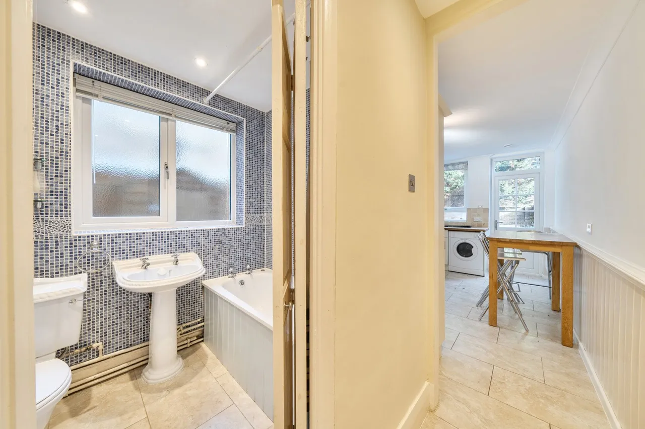 Reverdy Road, SE1, photo 15