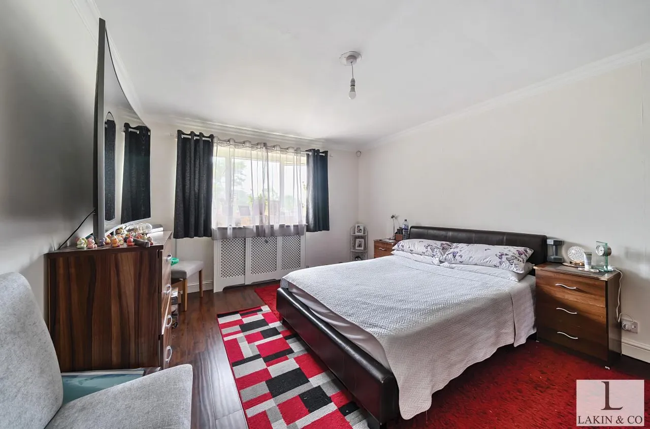 The Greenway, Ickenham, UB10 8LS, photo 8