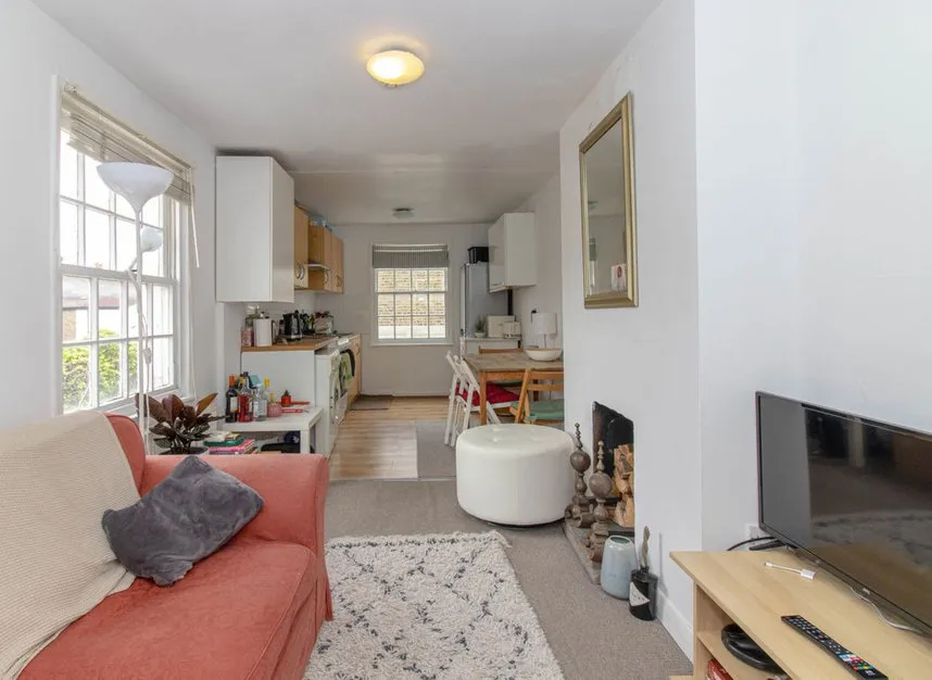 Kenmont Gardens, Willesden, NW10, photo 2