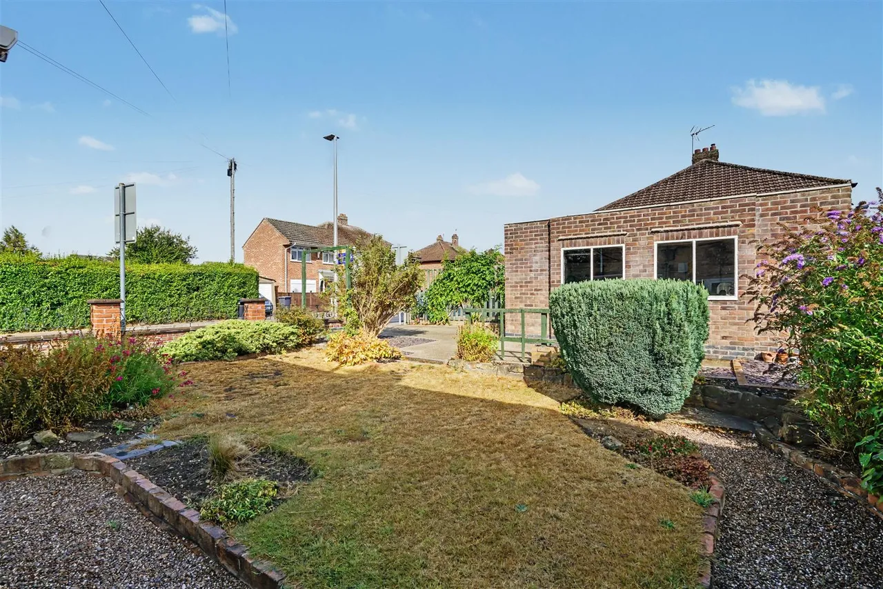 Banks Road, Toton, NG9, photo 4