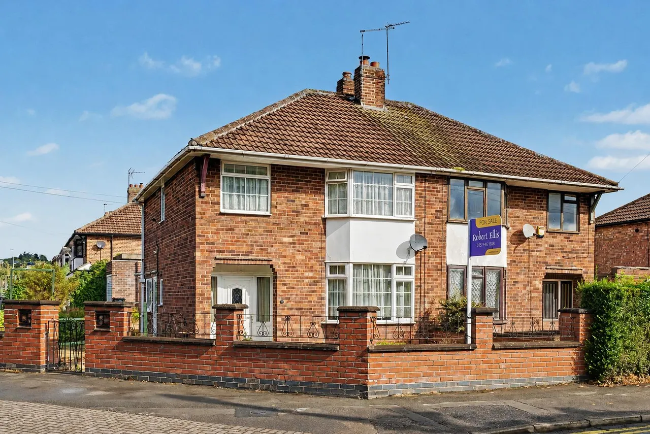 3 bed house for sale, Banks Road, Toton, NG9