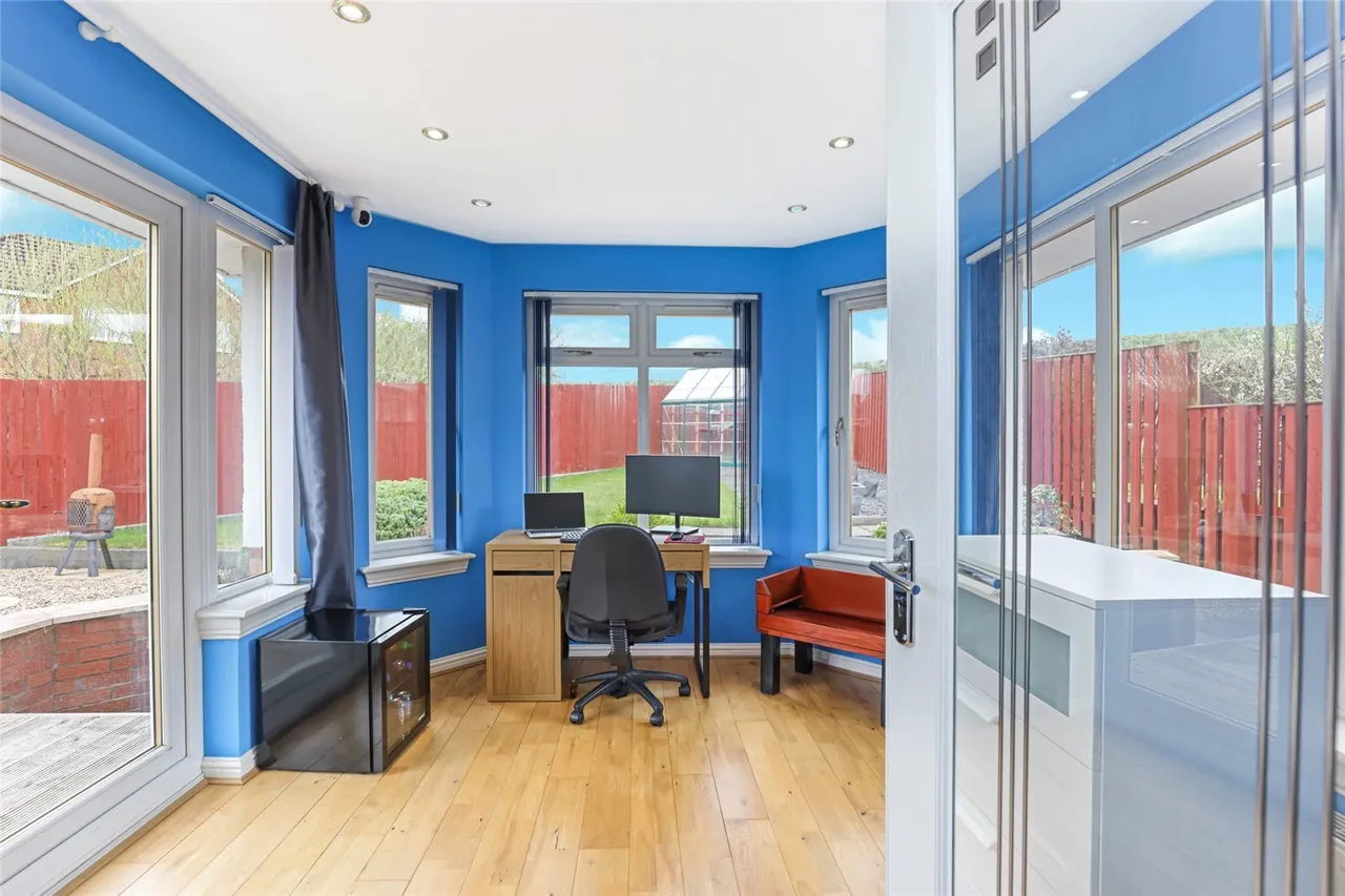 Redwood Crescent, Cambuslang, Glasgow, South Lanarkshire, G72, photo 10