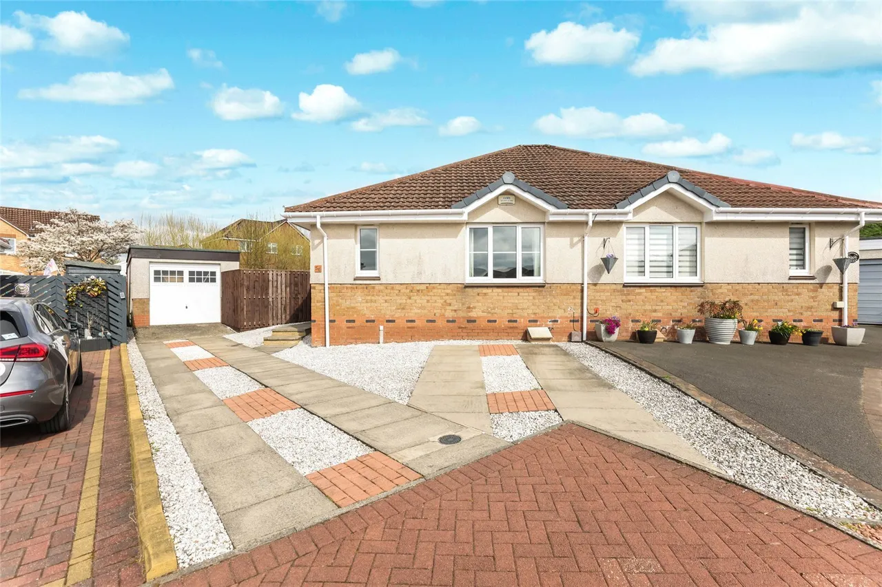 2 bed house for sale — Redwood Crescent, Cambuslang, Glasgow, South Lanarkshire, G72