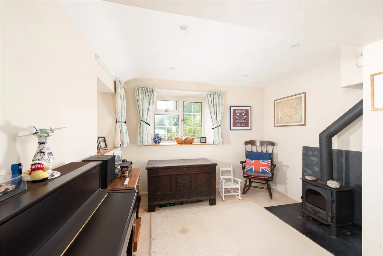 Larkwell House, Juniper Hill, NN13, photo 9