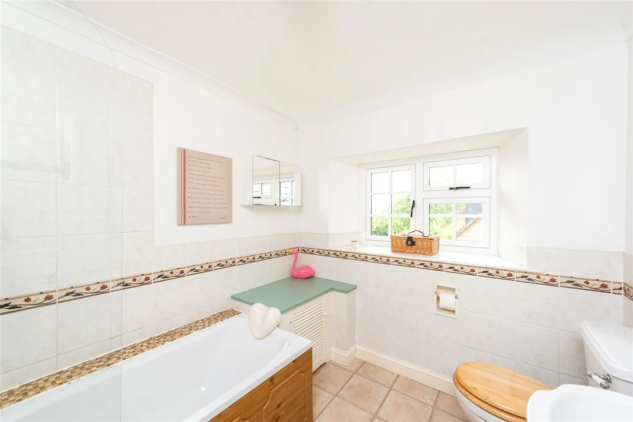 Larkwell House, Juniper Hill, NN13, photo 29