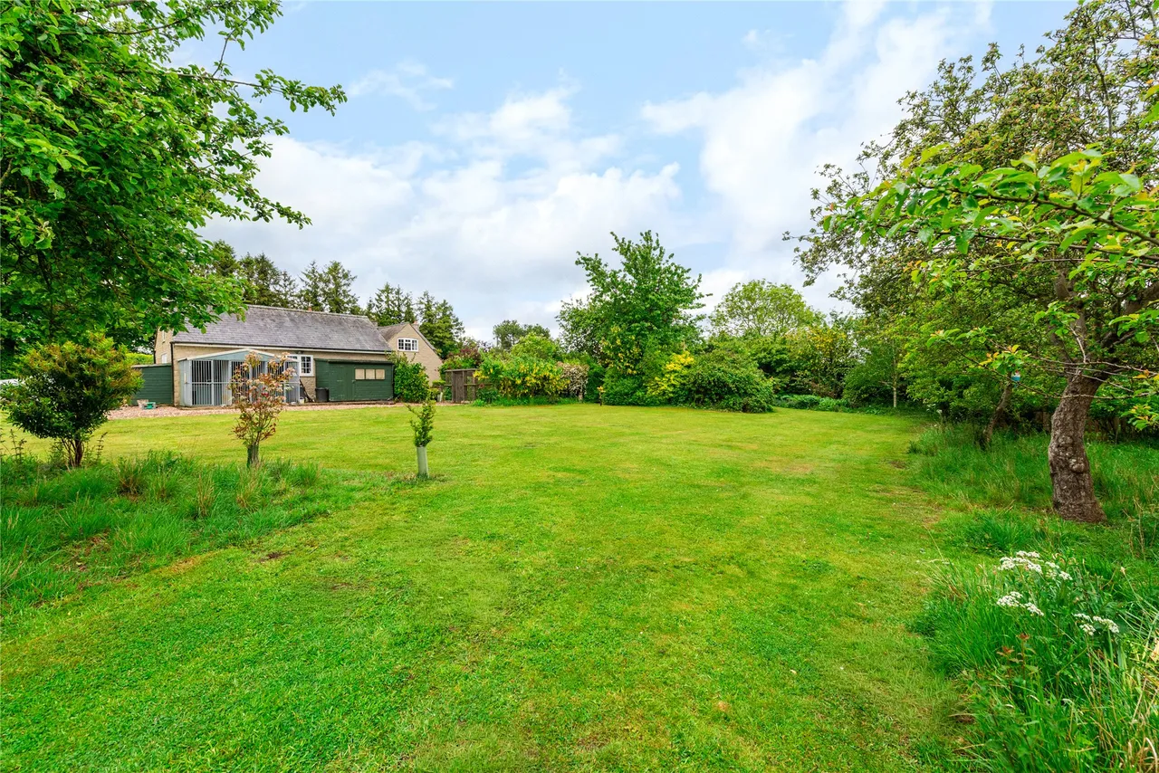 Larkwell House, Juniper Hill, NN13, photo 35