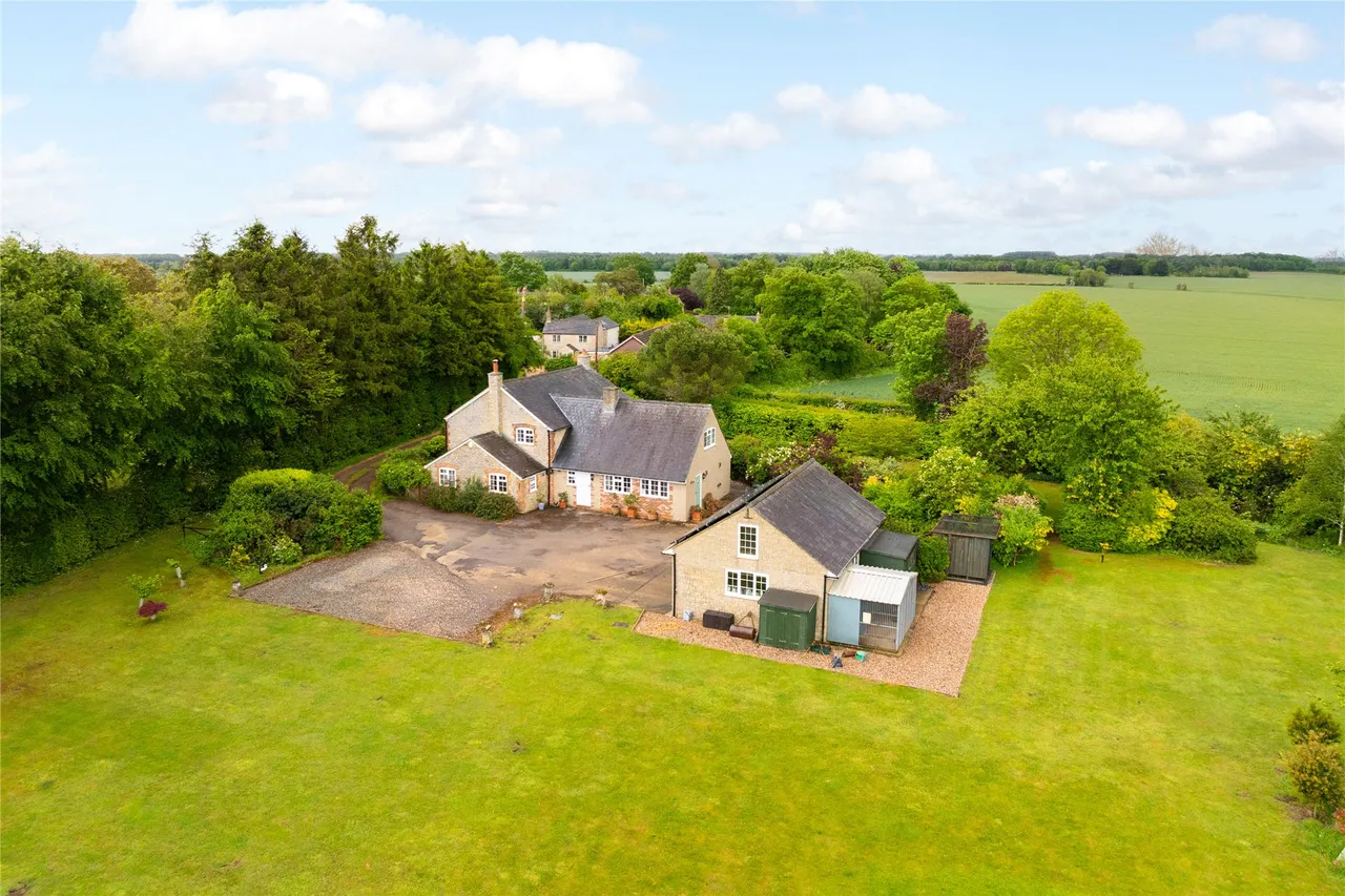Larkwell House, Juniper Hill, NN13, photo 17