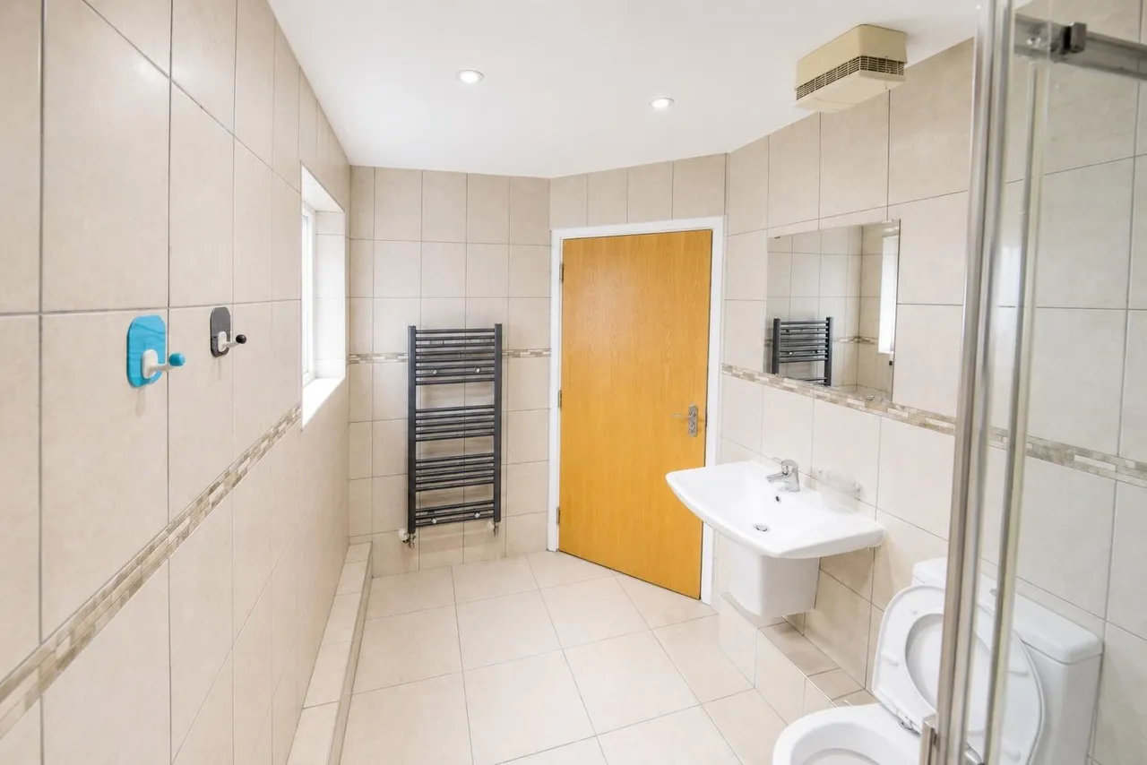 Tottenham Green East, London N15 4UR, photo 7