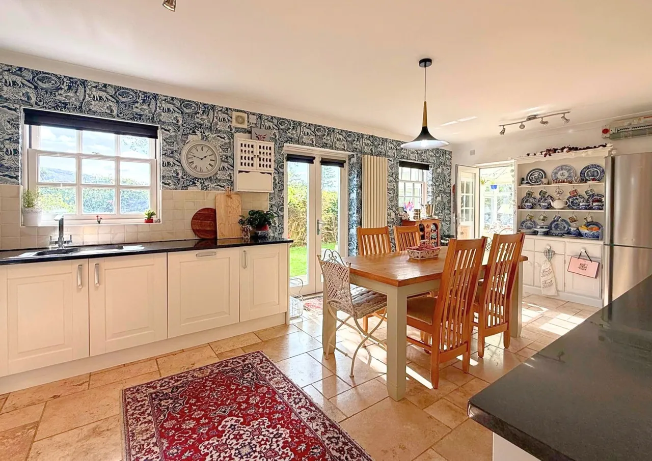 Hill Farm Close, The Kymin, NP25, photo 3