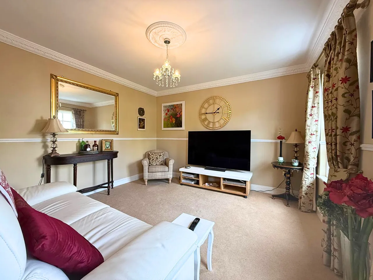 Hill Farm Close, The Kymin, NP25, photo 4