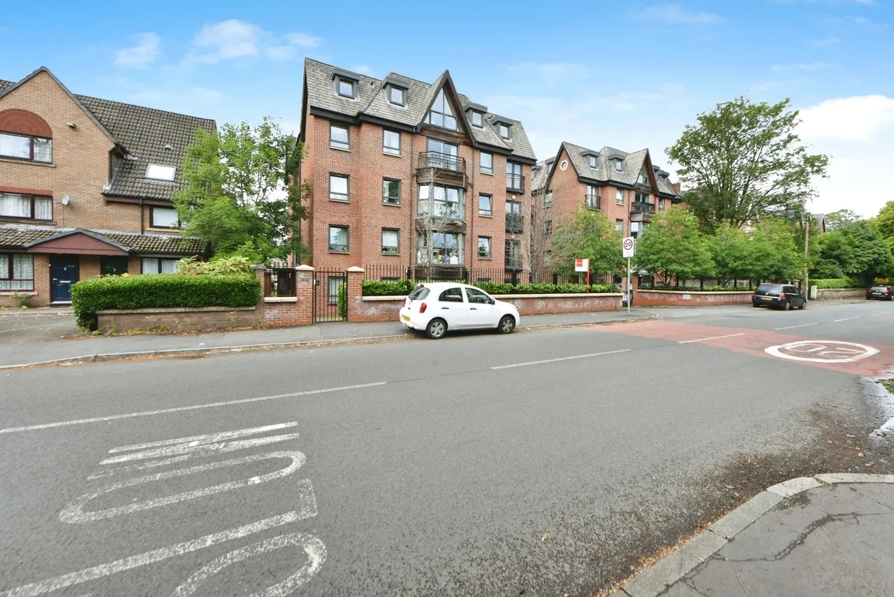 Withington Road, Whalley Range, Greater Manchester, M16, photo 16