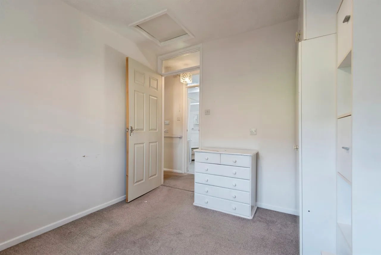 Kings Walk, Royston, photo 11