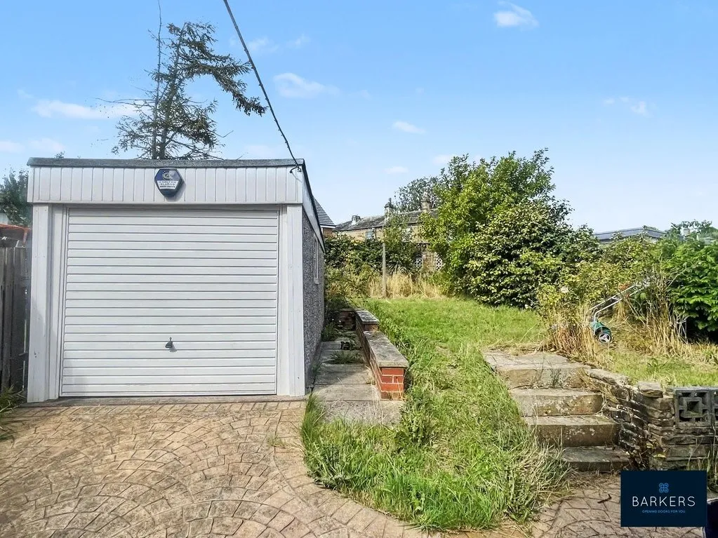 West Royd Avenue, Mirfield WF14 9LE, photo 11