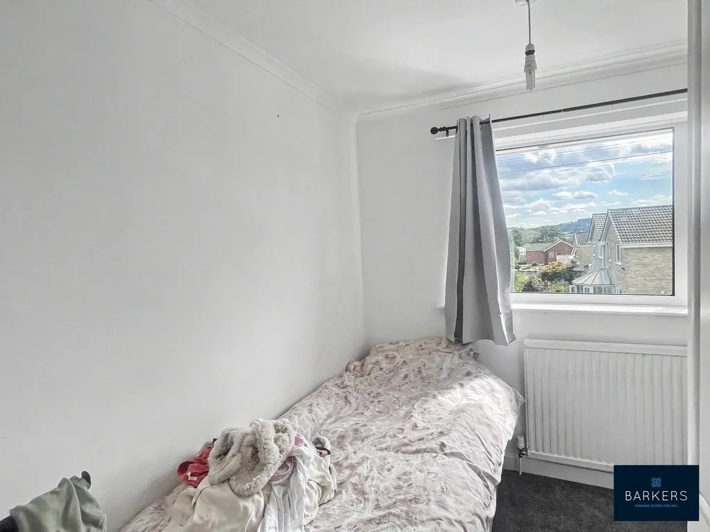 West Royd Avenue, Mirfield WF14 9LE, photo 8