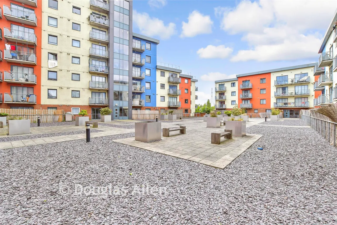 Spring Place, Barking, IG11, photo 6