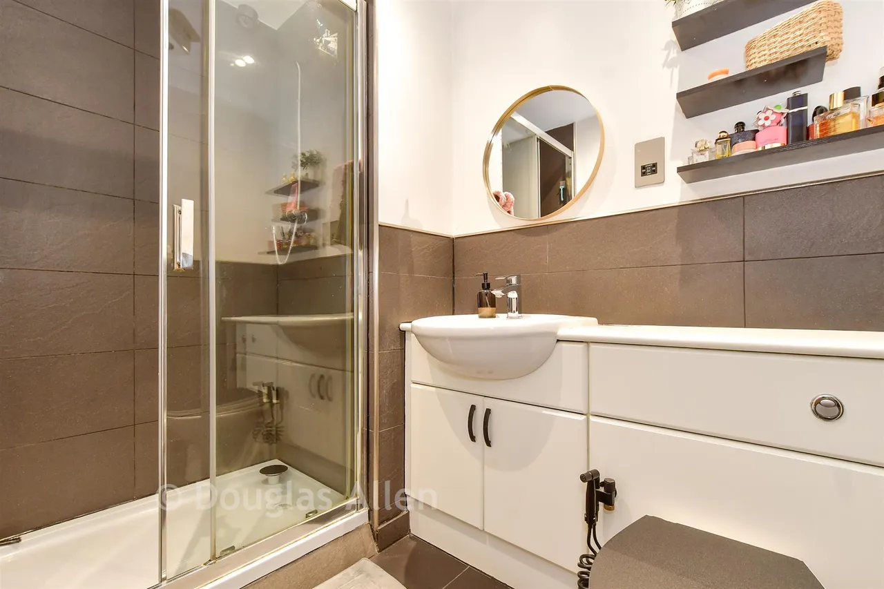Spring Place, Barking, IG11, photo 7